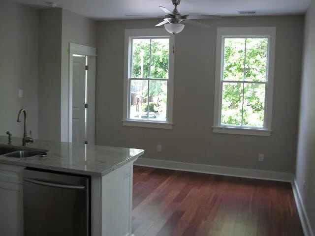 Building Photo - 6 Kirkland Ln