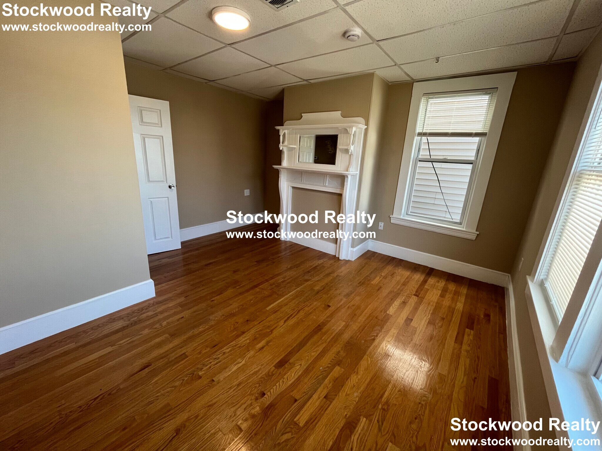 Building Photo - 933 Dorchester Ave