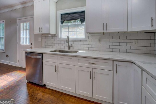 Building Photo - 30 Magan Ct