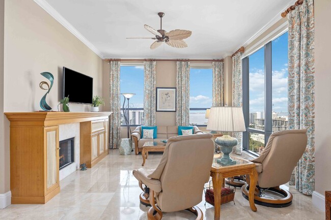 Building Photo - "Luxurious 3-Bed Sarasota Penthouse with S...