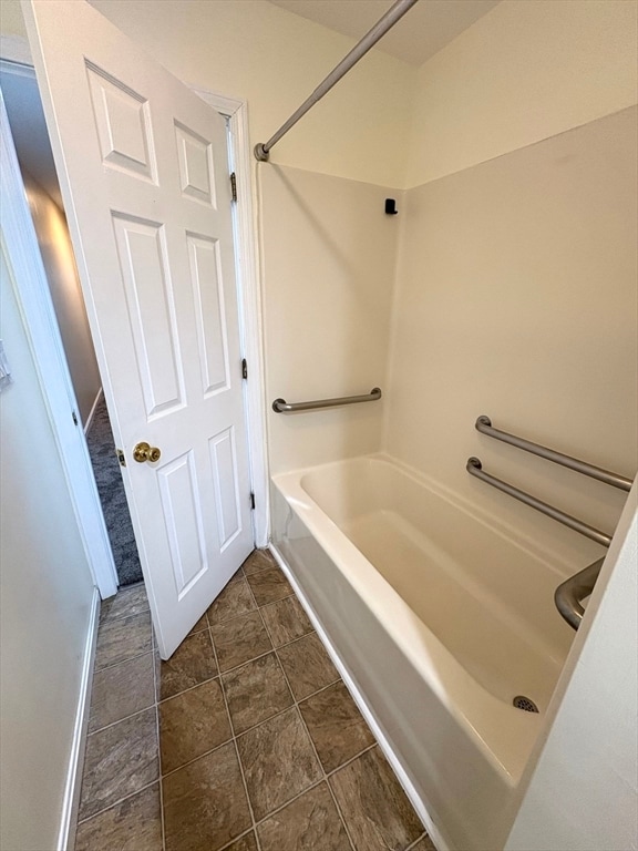 Building Photo - 46 Lake St