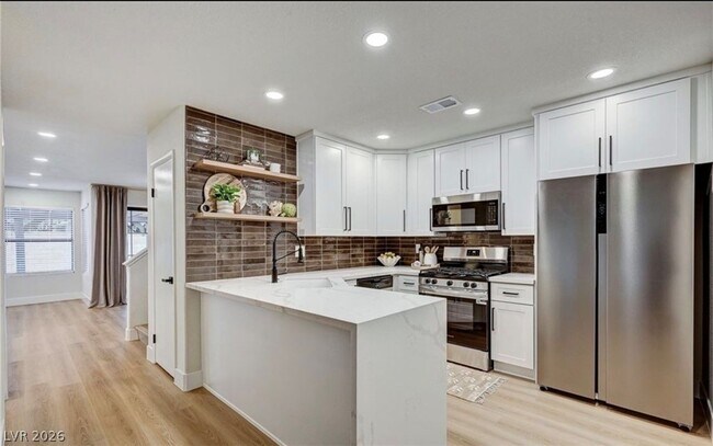 Building Photo - 3948 N Cobble Creek Ct