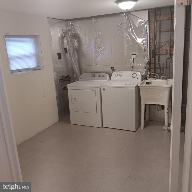 Building Photo - 14914 Belle Ami Dr