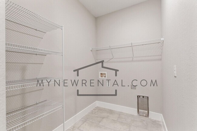 Building Photo - Deposit-Free! Modern, energy efficient hom...