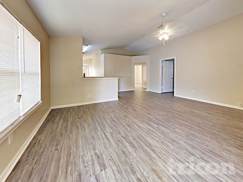 Building Photo - 3151 Kelling St