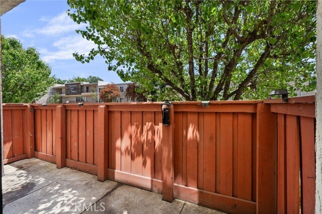 Building Photo - 13825 Beaver St