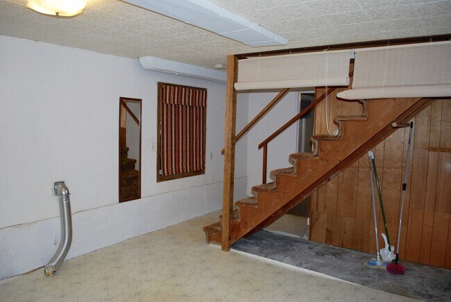 Building Photo - 10832 35th Ave SW