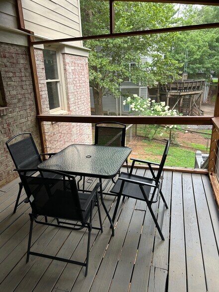 Building Photo - 2012 S Milledge Ave