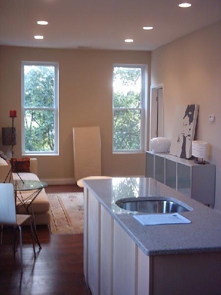 Interior Photo - 1821 N Hermitage Ave