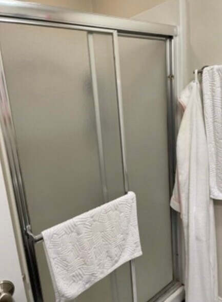 Building Photo - 338 W Broadway