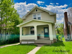 Building Photo - 3645 Zinsle Ave