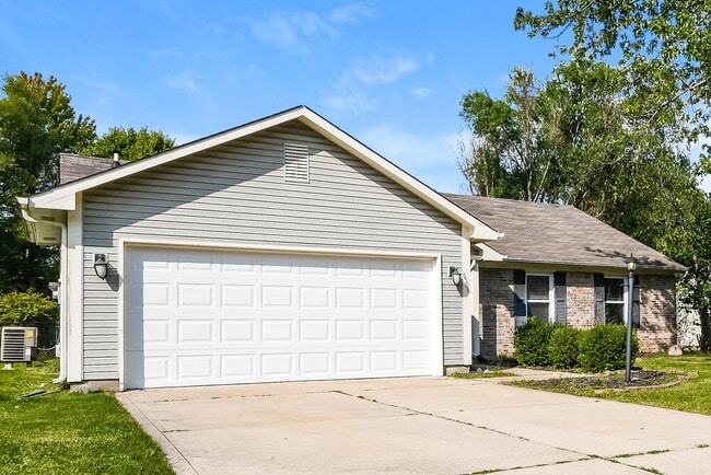Building Photo - 5508 Pine Hill Dr