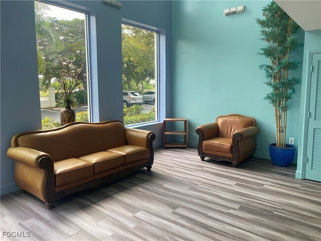 Building Photo - 3421 Winkler Ave