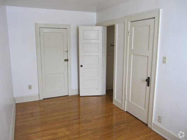 Bedroom - Park & Bartlett