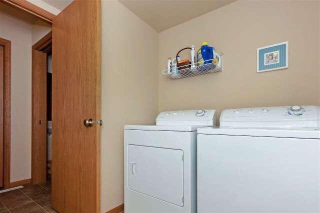 Building Photo - 8867 Sunstone Ln