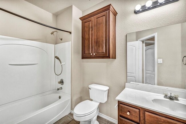 Building Photo - 3748 Pine Needle Cir