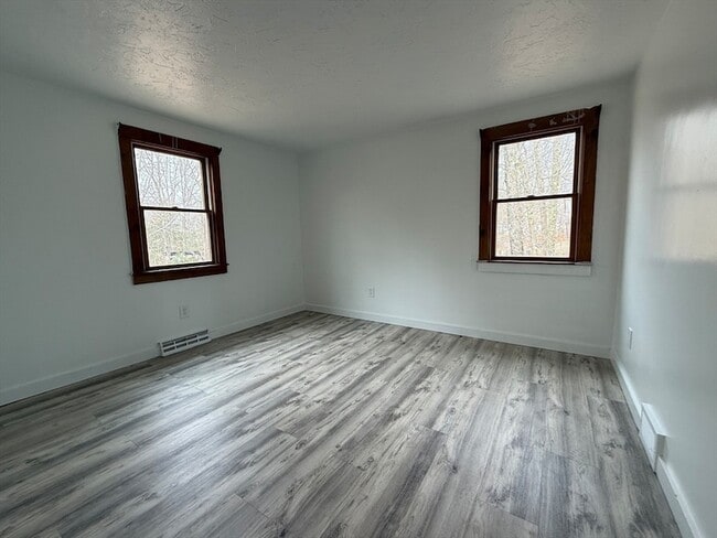 Building Photo - 63 Crabtree Rd