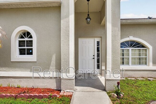 Building Photo - 121 Aurelia Ct