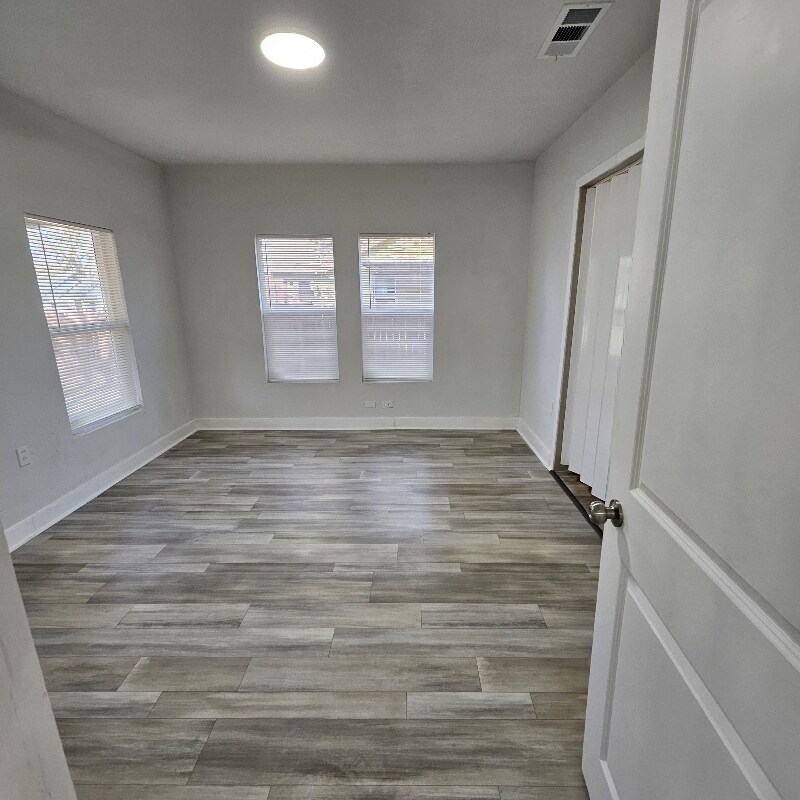 Building Photo - 1509 W Collin St