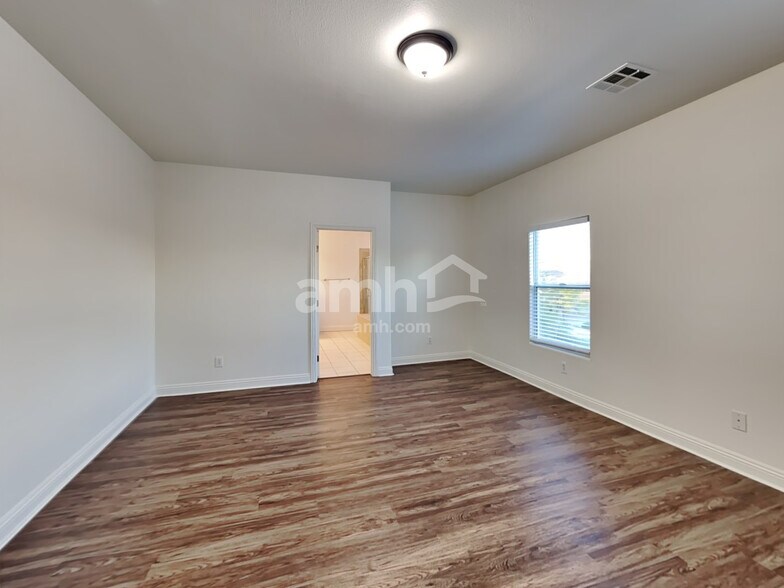 Building Photo - 2974 E Gables Vale Ct