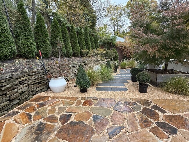 Building Photo - 204 Datura Dr