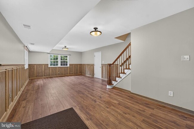 Building Photo - 6443 Walters Woods Dr