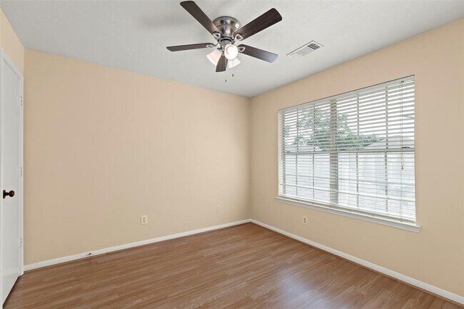 Building Photo - 16927 Fairway Glen Ln