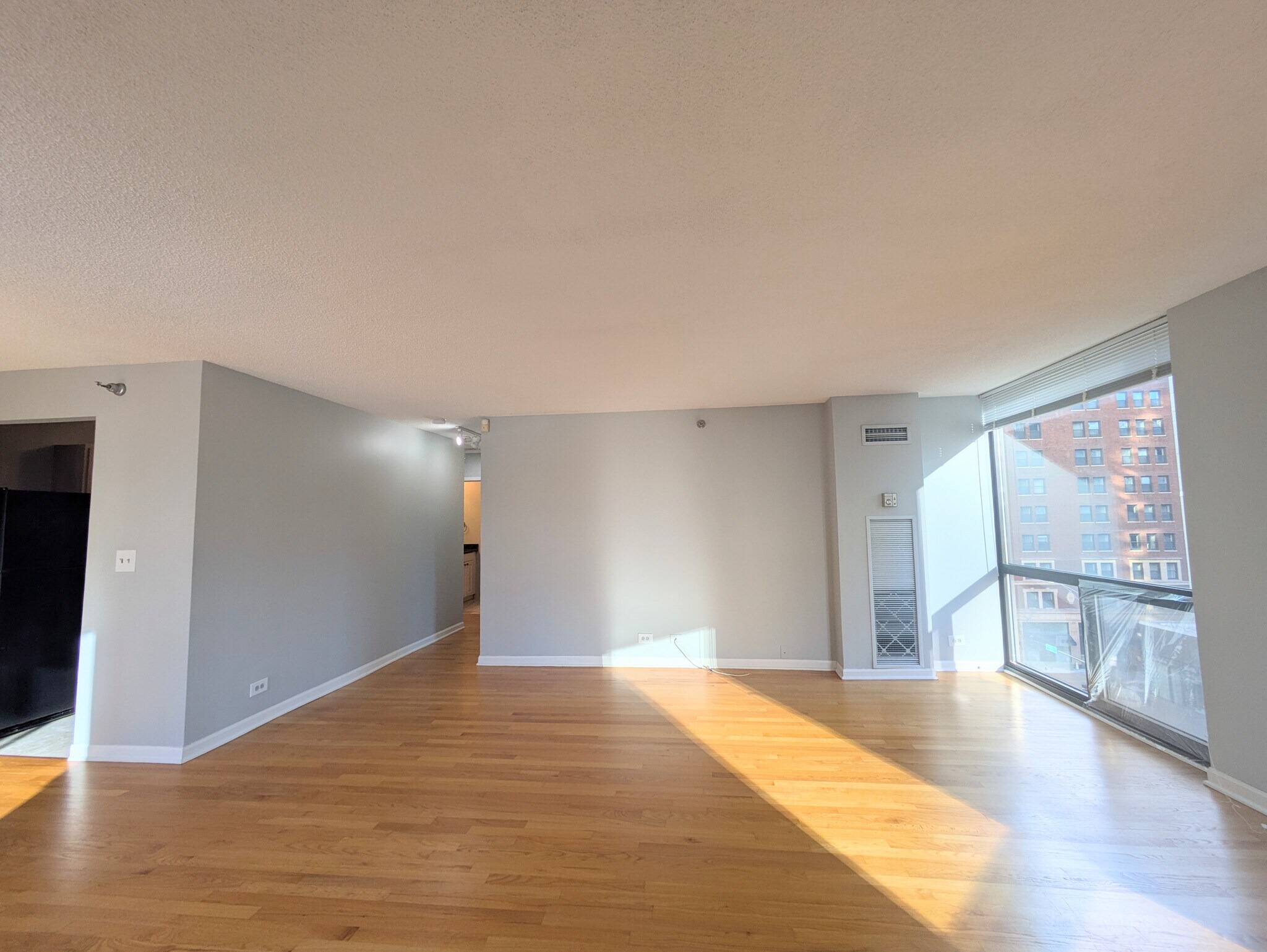 Building Photo - 70 W Huron St