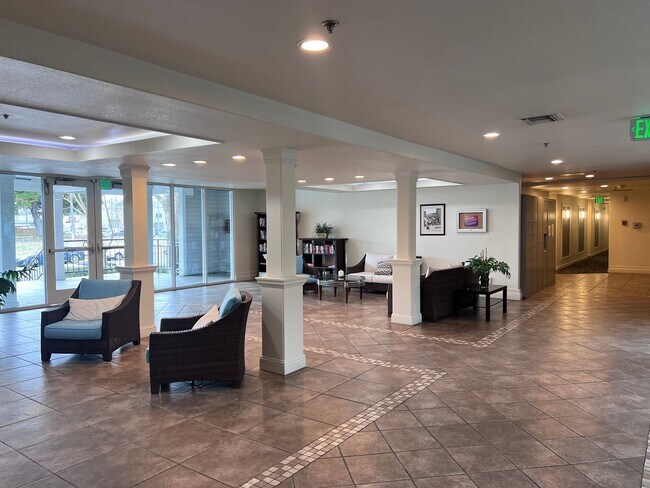 Building Photo - Spacious 1 Bedroom with Tons of Light, High Ceilings & Full Size Washer/Dryer Inside