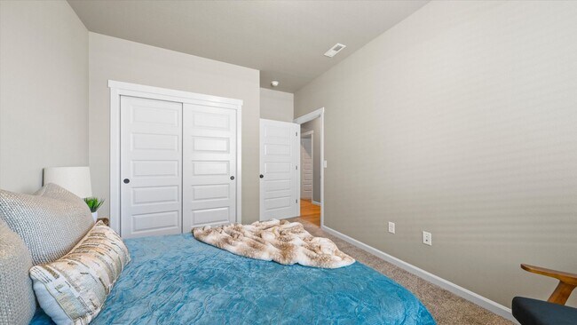 Building Photo - Move-In Ready West Richland Rental – 3-Car Garage, Fenced Yard, Hot Tub Included
