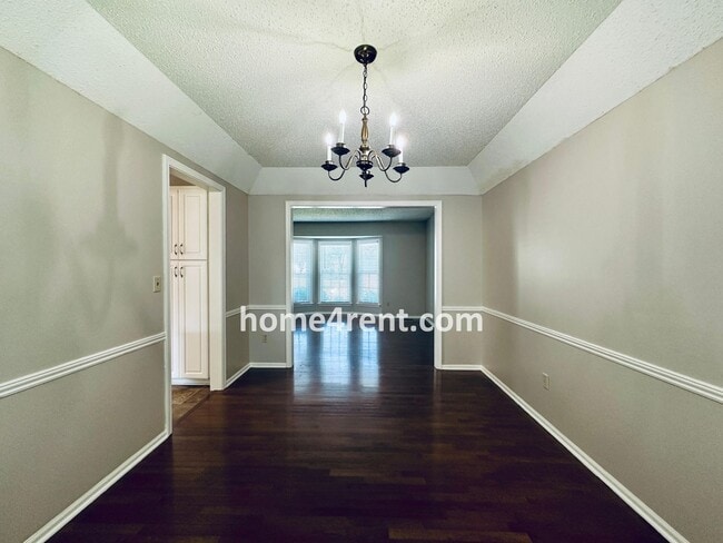 Building Photo - A Beautiful Olathe Home in a Quiet Neighbo...
