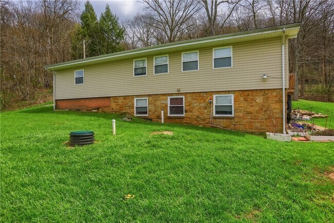 Building Photo - 102 Kathleen Dr