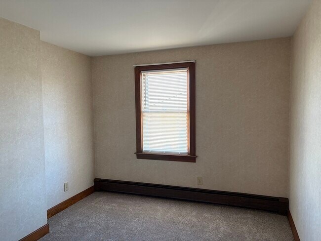 Building Photo - 8 Summer St