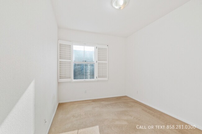 Building Photo - 17010 Calle Trevino