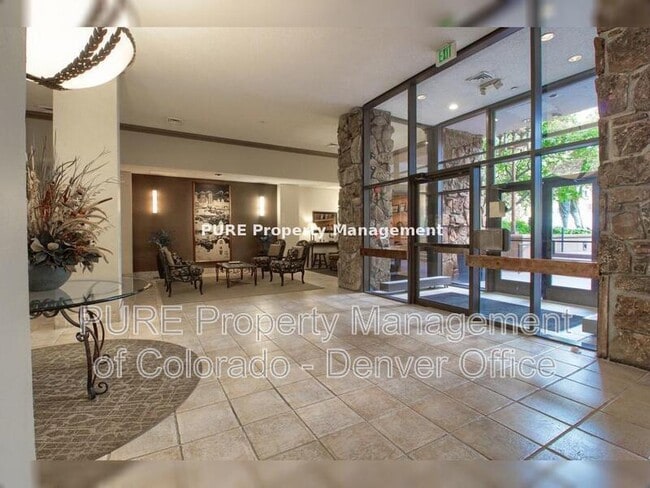 Building Photo - 1020 15th St