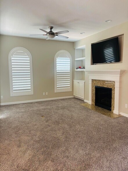 Building Photo - 45245 Seeley Dr