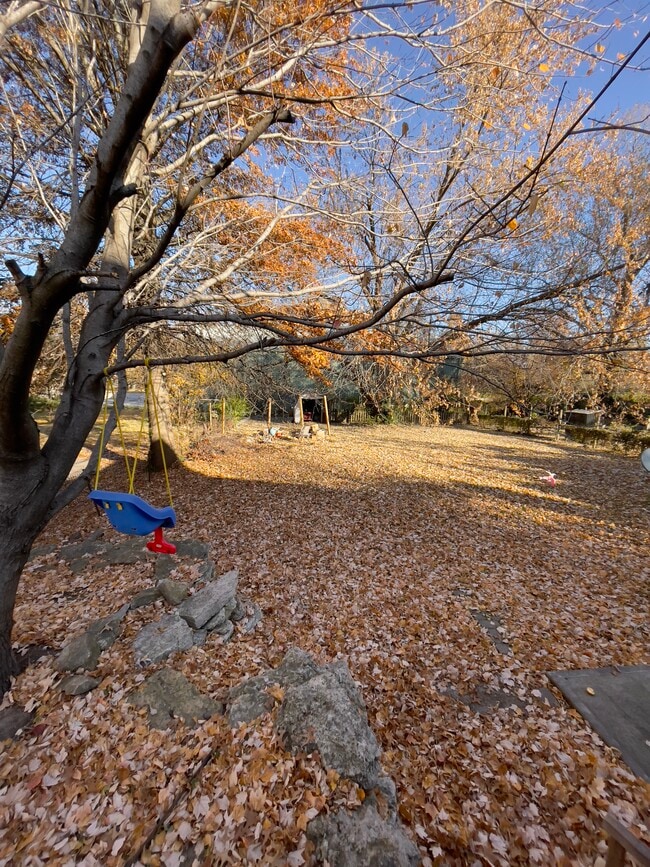 Building Photo - 1218 W 25th St S