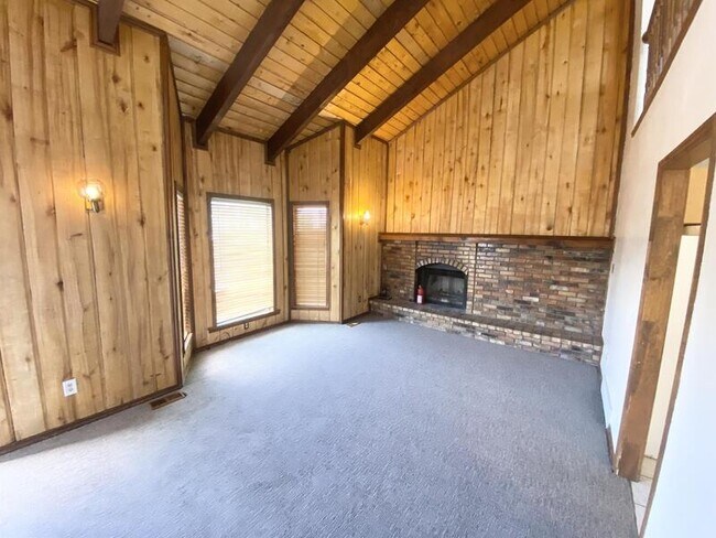 Building Photo - 648 N 1050 W