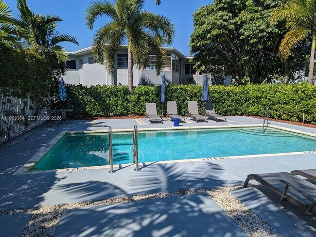 Building Photo - 1789 NE Miami Gardens Dr