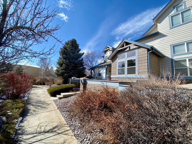 Building Photo - 111 Rowena Pl
