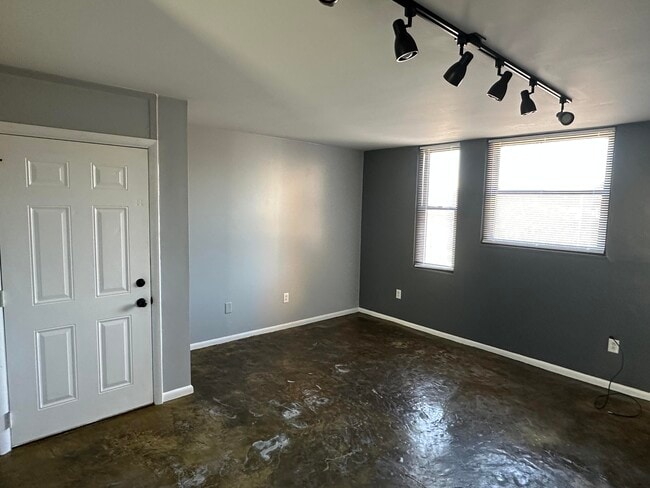 Building Photo - 703 Wilkinson Blvd