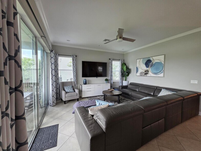Building Photo - 16007 Whippoorwill Cir