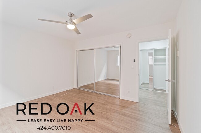 Building Photo - Gorgeous One Bedroom with Large Windows, A...