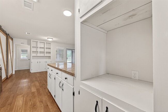 Building Photo - 1411 Mimosa Ln