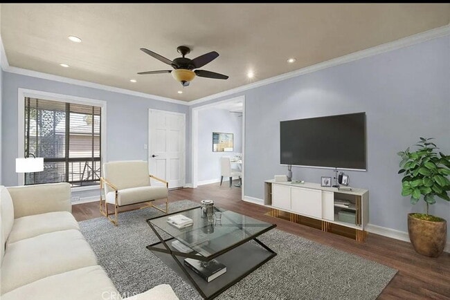 Building Photo - "Chic 1-Bed Apartment in Orange, CA with H...