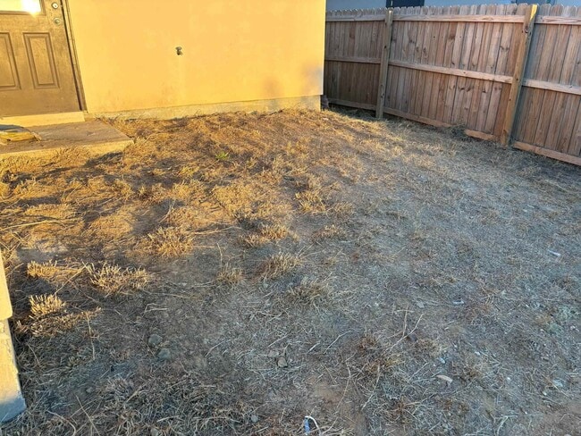 Building Photo - 5202 Anacahuita Dr