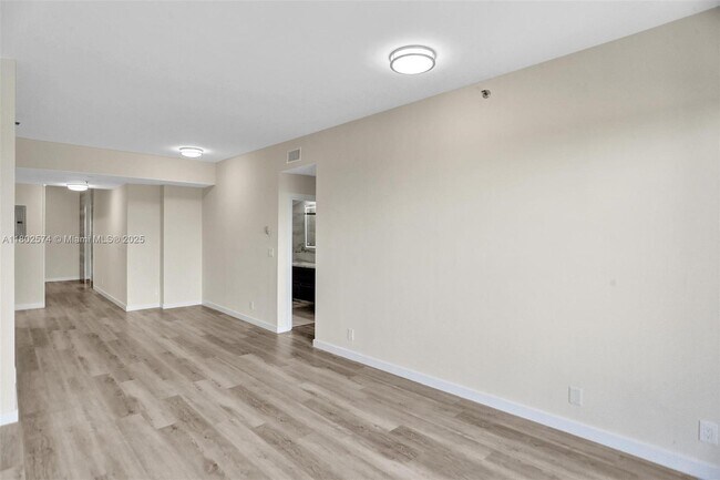 Building Photo - 8816 Collins Ave