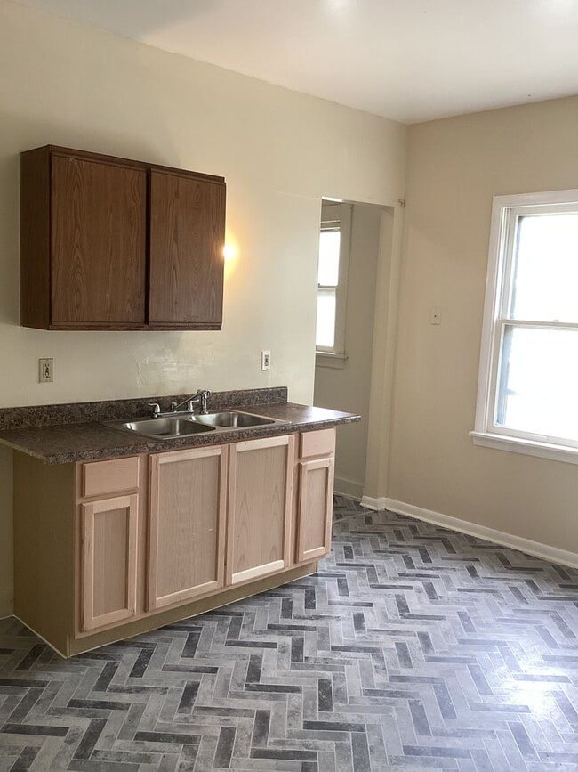 Building Photo - 2903-05 N 17th St