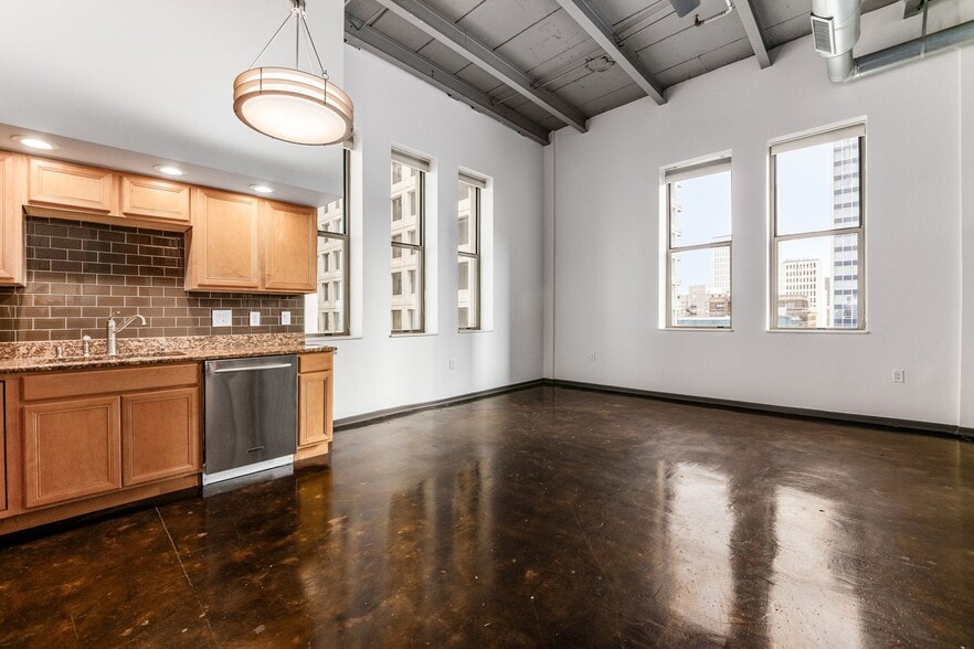 Building Photo - 110 N 3rd St