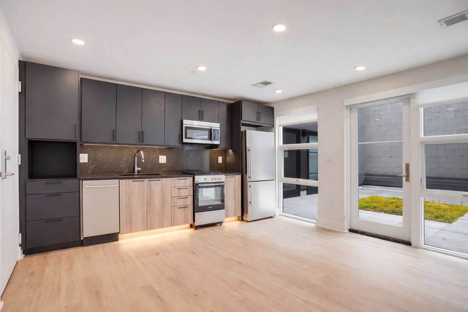 Building Photo - 1716 14th St NW